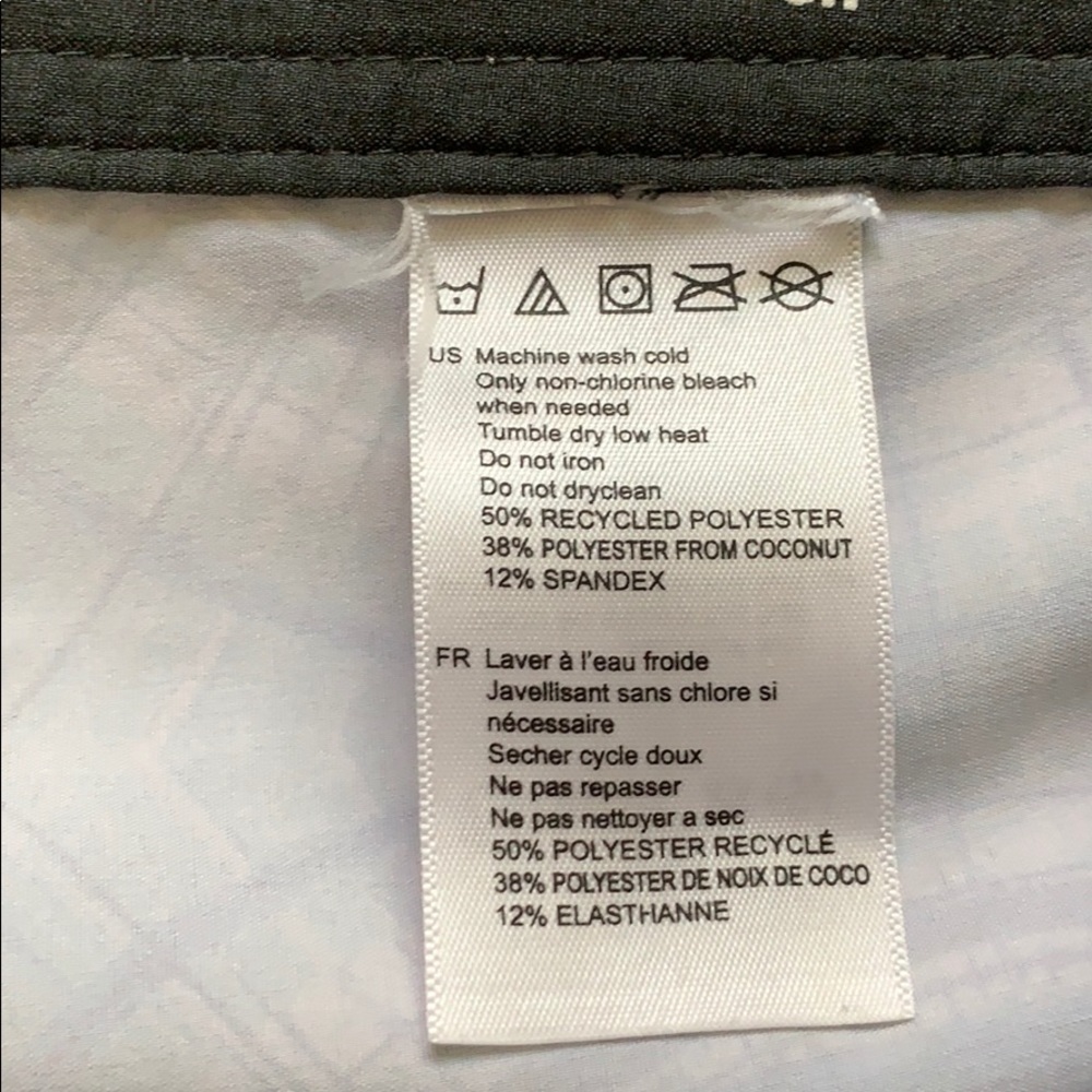 Used Vissla surf shorts. - Picture 4 of 6